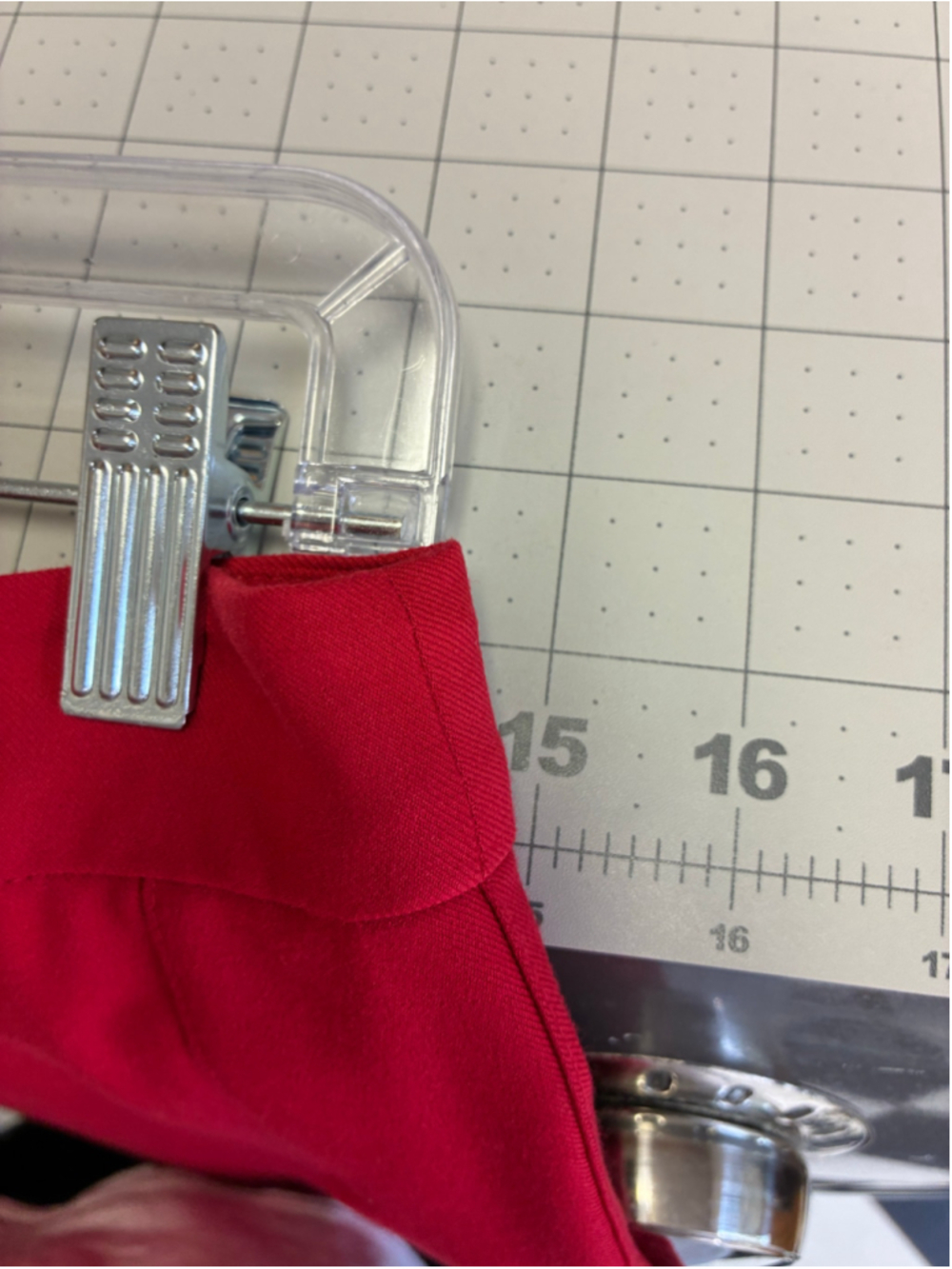 Sunday Best Aritzia Pleated Mini Skirt in Red Size 6 - Picture 4 of 7